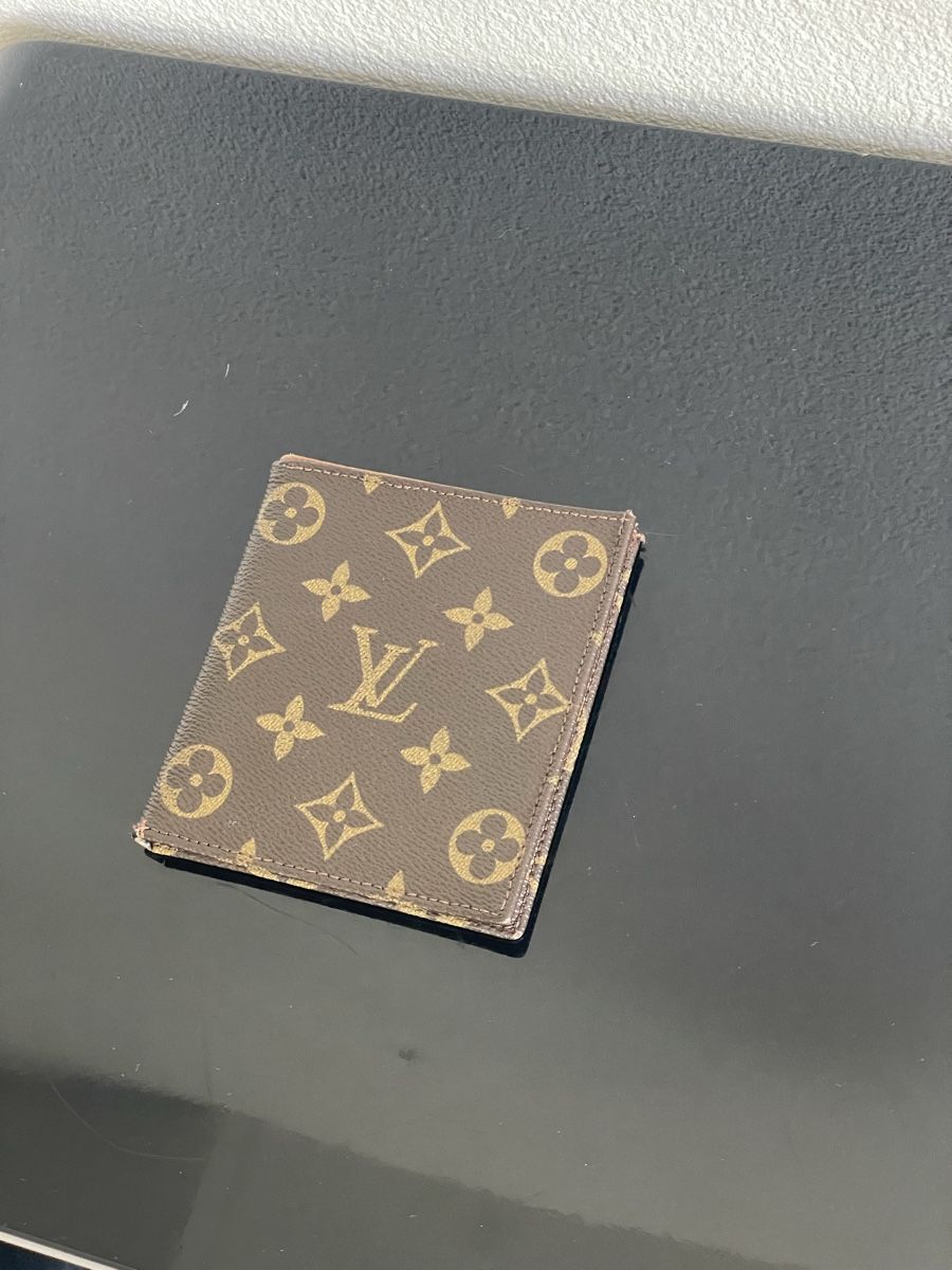 Louis Vuitton Portafogli: Authentic Louis Vuitton Portemonnaies Leder – Usato da Richterswil venduto da Prangins9 7