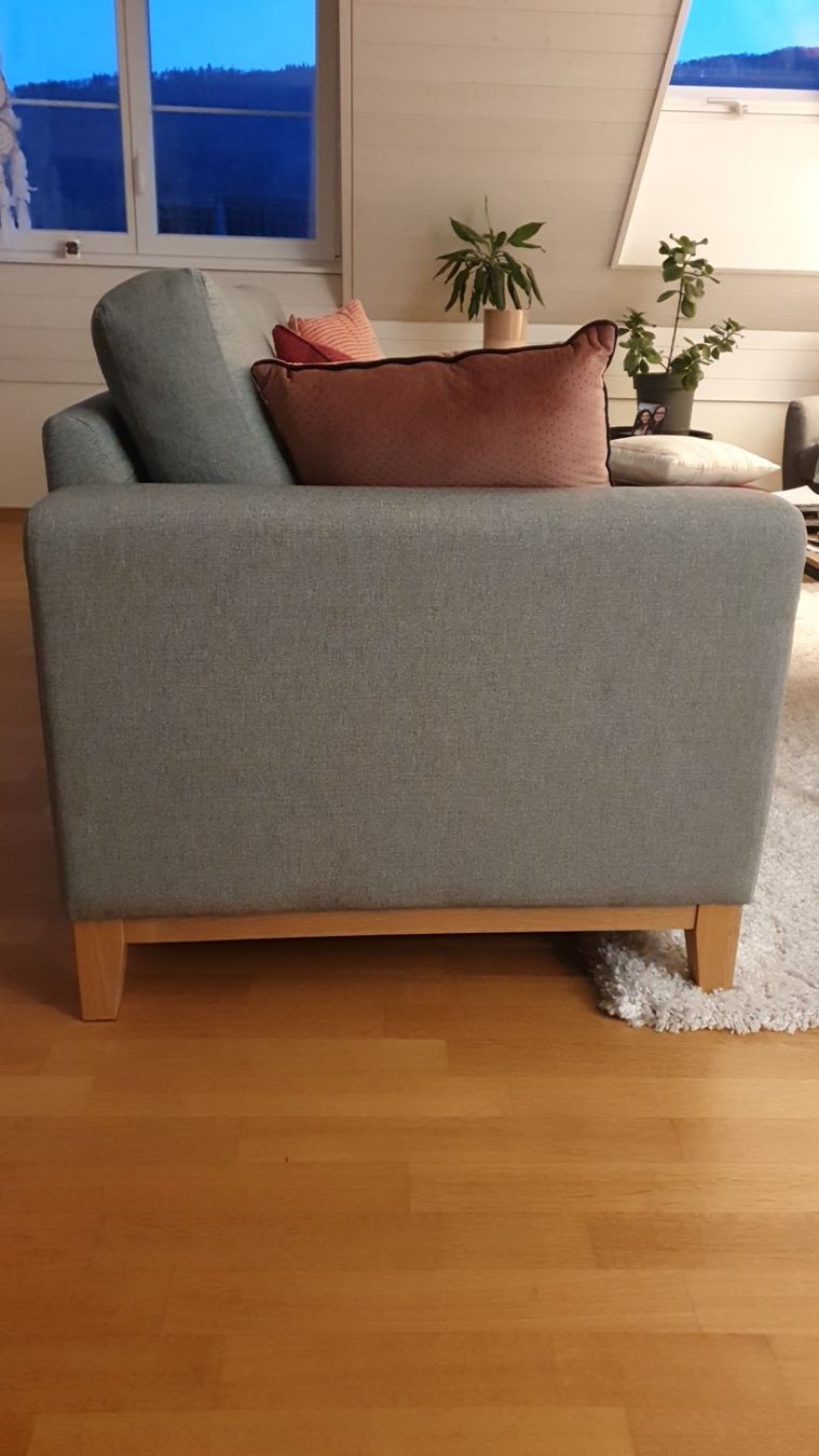 Divani: Wunderschönes Livique Sofa grau – Usato da Schaffhausen venduto da sabrina915 1