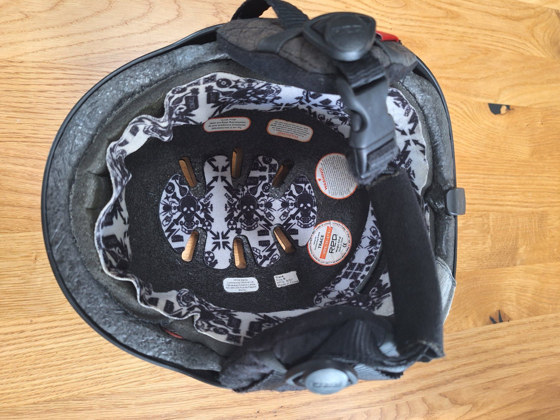 Caschi: Skihelm Red Trace schwarz Grösse M gebraucht – Usato da Muri b. Bern venduto da smt_hqn7 2