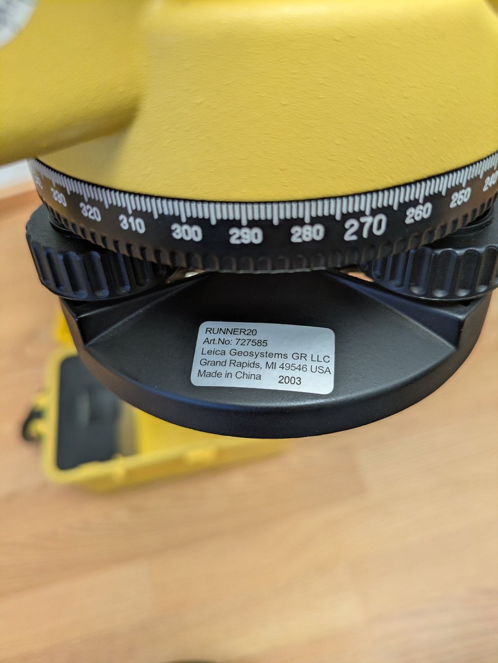 Leica Messen: Nivelliergerät LEICA Runner 20 – Gebraucht aus Flamatt von WeibelAG 3