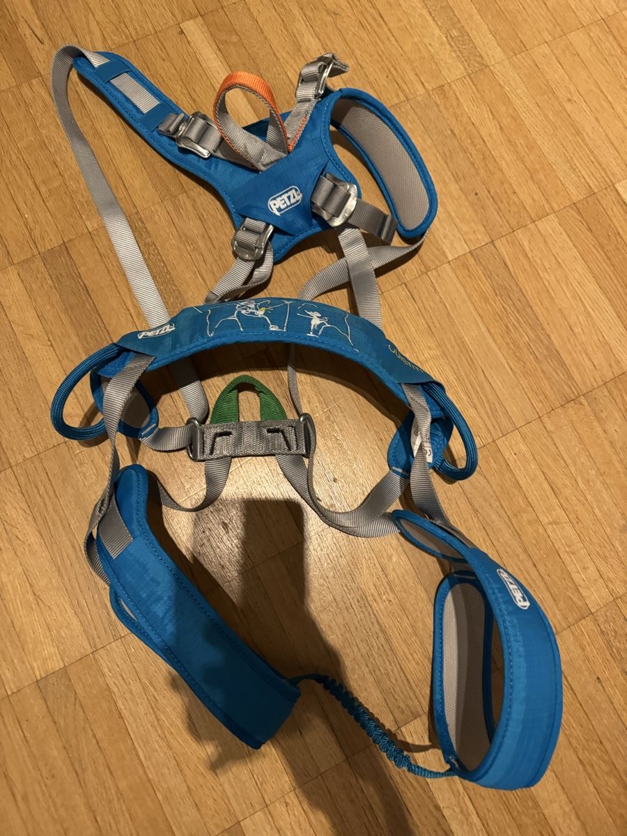 Petzl Attrezzatura da arrampicata: Petzl Kinderklettergurt – Usato da Zuerich venduto da mis_88v2 1