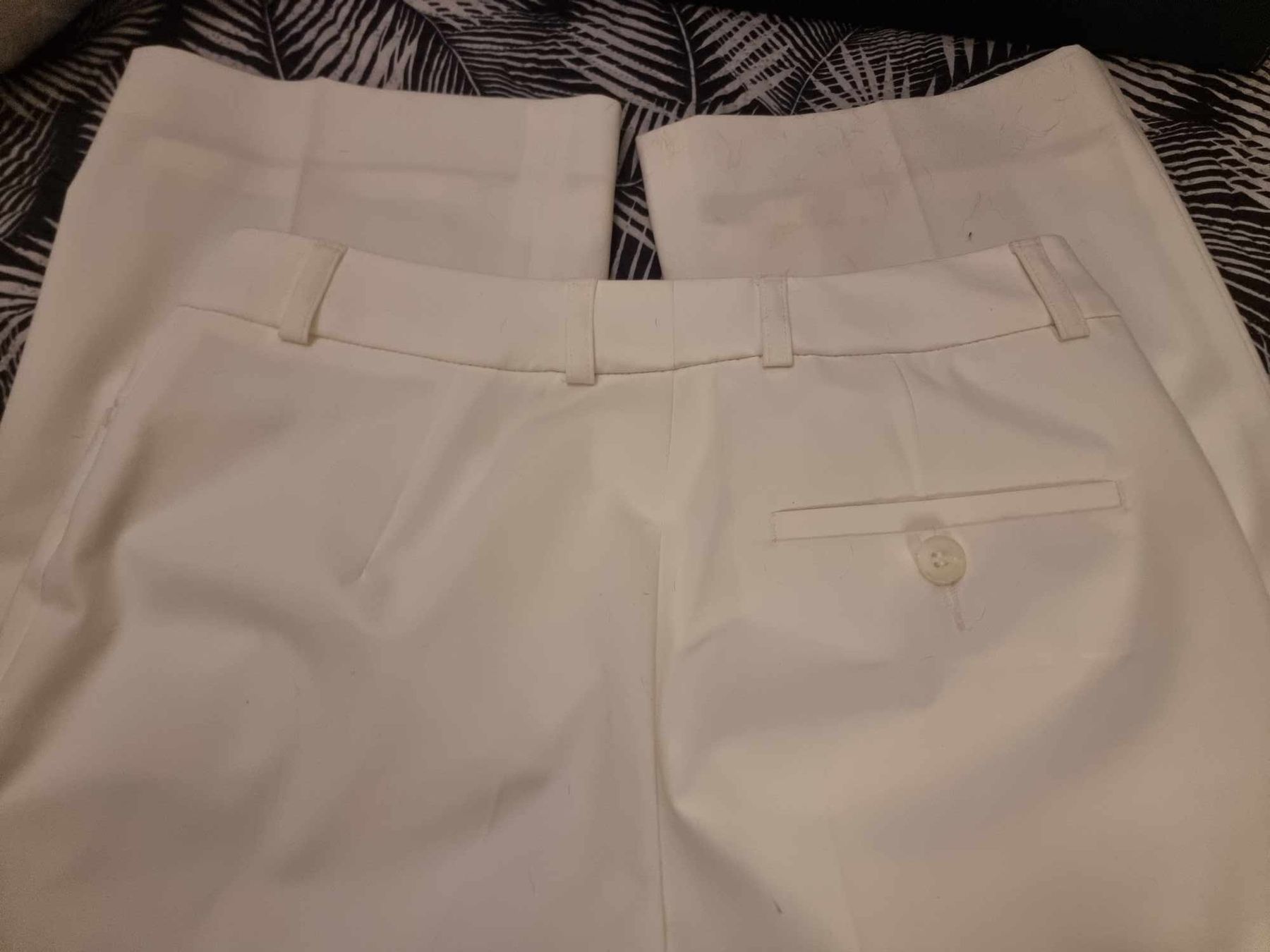 Madeleine Hosen: Pantalon Madeleine blanc élégant, taille M, neuf – Neu und originalverpackt aus Tecknau von Anadias 2