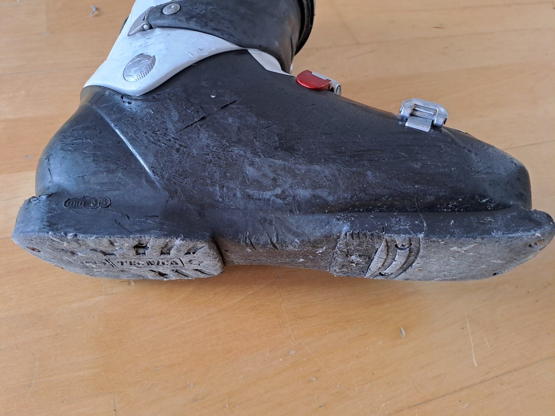 Tecnica Herrenschuhe: Tecnica Skischuh Vento 60 – Gebraucht aus Rieden SG von Mpfenni 3