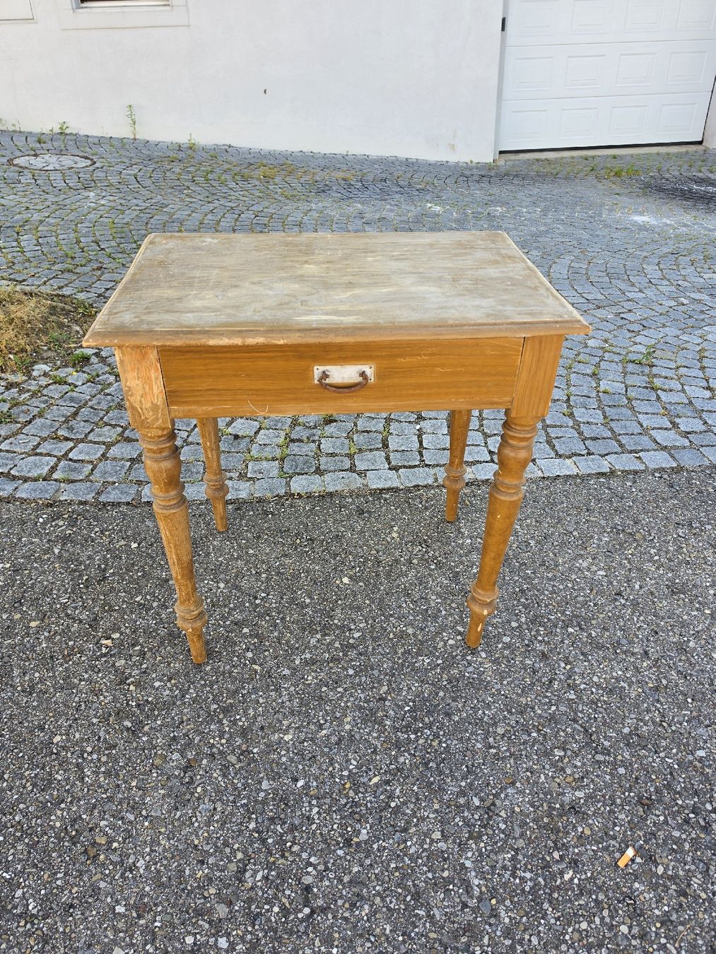 Tavoli: Kleiner Tisch mit Schublade, hellbraun, gebraucht – Usato da Mettlen venduto da elios0888