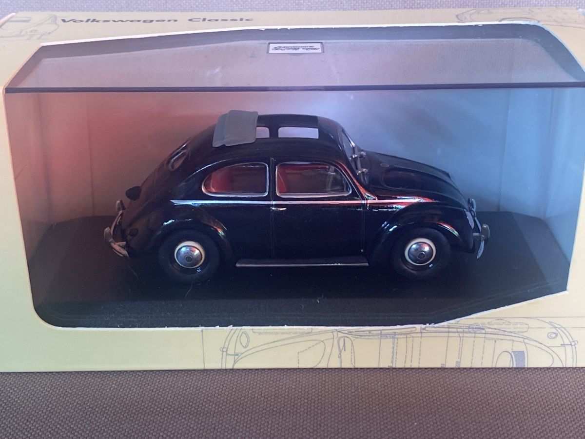 Minichamps Modellini d'auto: VW Käfer Brezel 1:43 Minichamps – Usato da Sursee venduto da lucialiani