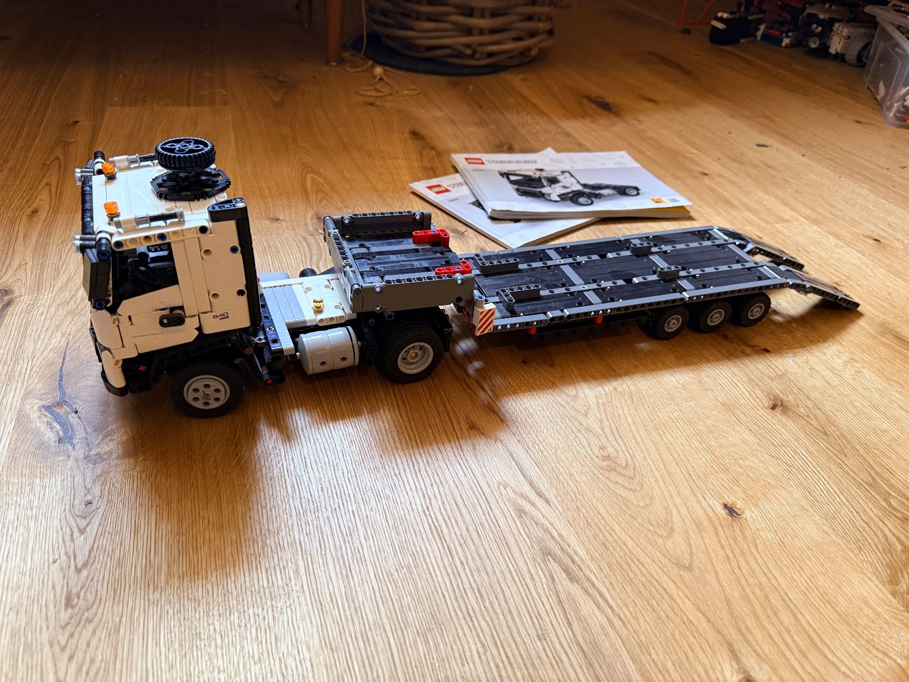 Lego Spielzeuge: Lego Technics Laster 42175 (unvollständig) – Gebraucht aus Aarau von Wertstueck
