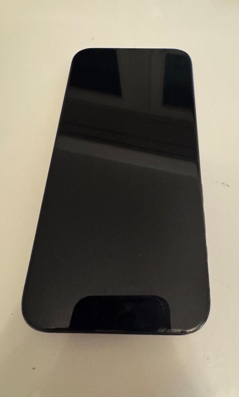 Apple Telefoni cellulari / Smartphones: iPhone 15 Pro Max 256GB Black Titanium + 4 Cases – Usato da Adliswil venduto da krocan700 7