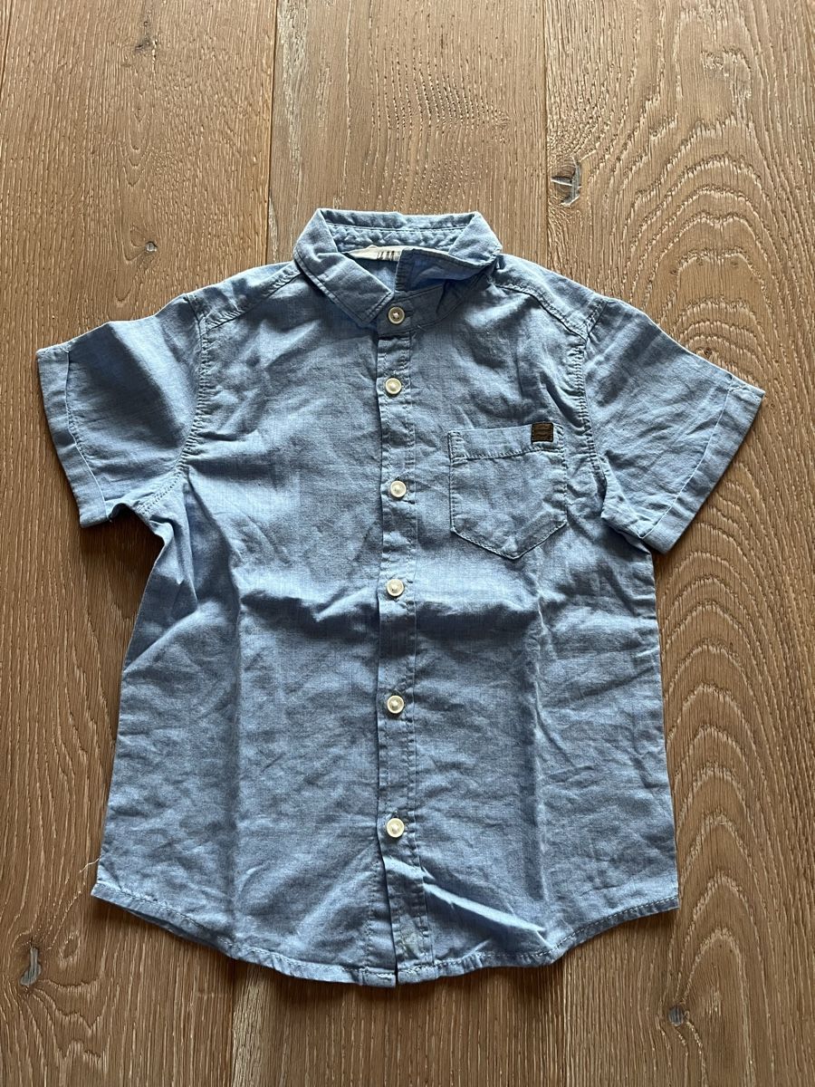 H&M Camicie, T-shirt & Polo: Kurzarm Hemd H&M Grösse 116 – Usato da Aarburg venduto da cha_6t8j
