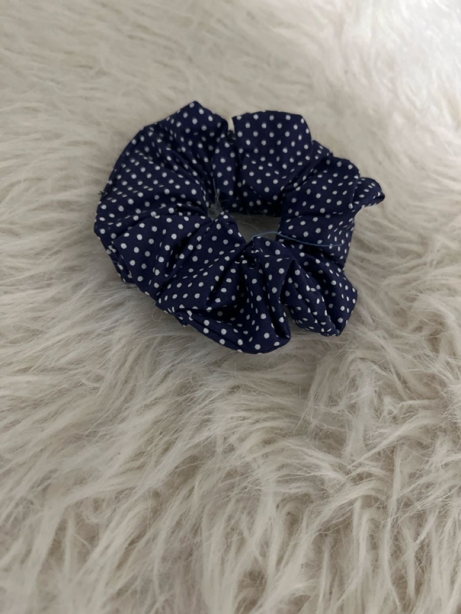 Accessori per capelli: Dunkelblauer Scrunchie mit Pünktchen - Top Zustand! – Nuovo e nell'imballaggio originale da Beringen venduto da BEBILI 1