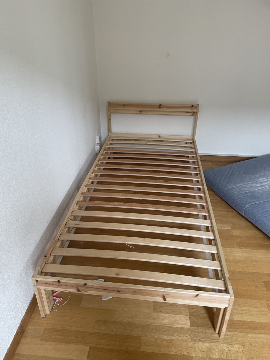 Letti: GRATIS bed frame – Usato da Zürich venduto da sso_wt6m