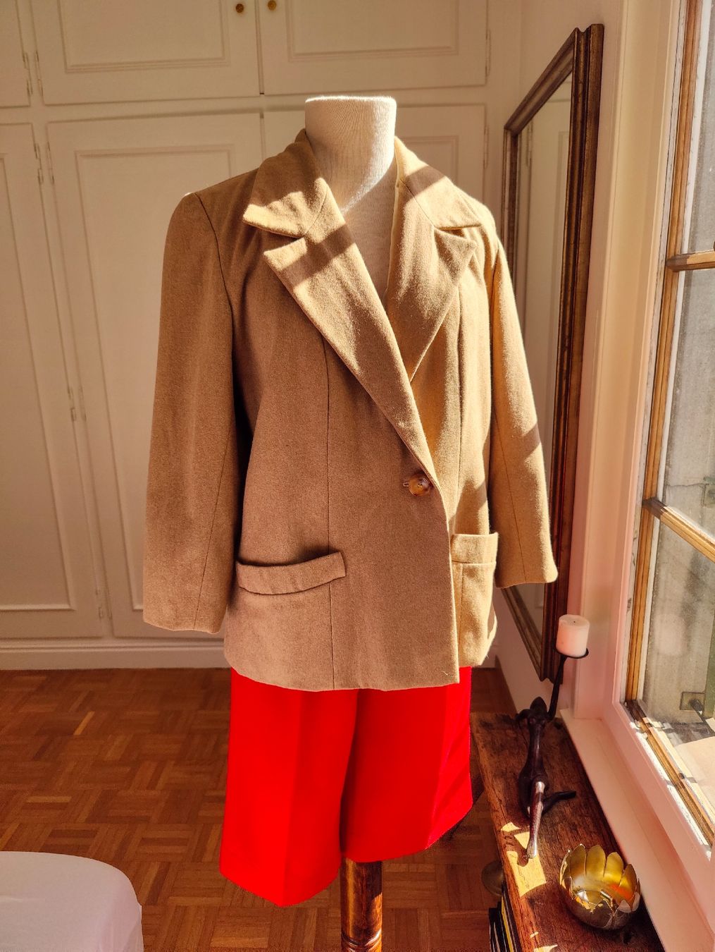 Giacche: Vintage Camel Wool Classic Blazer – Usato da La Tour-de-Peilz venduto da dAutrefois 3