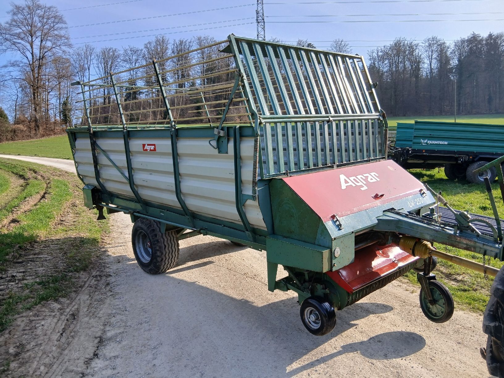 Rimorchi: Ladewagen agrar Lw-250 – Usato da sünikon venduto da SDF9898 1