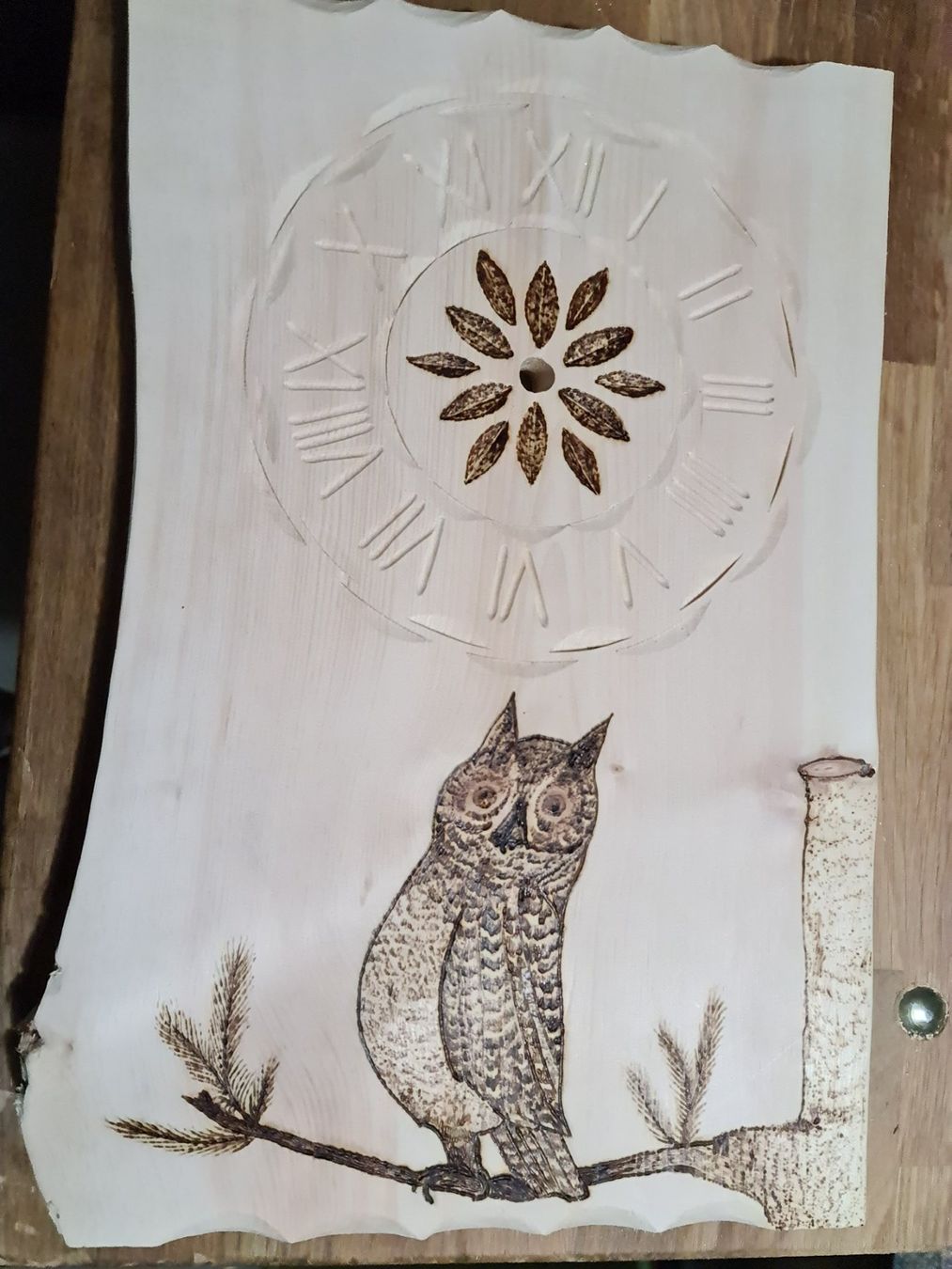 Articoli in legno: Arvenholzuhr eule – Nuovo (secondo la descrizione) da Siebnen venduto da Holzwork75