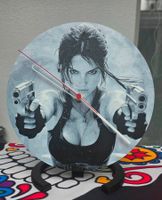 Tomb Raider Lara Croft Wanduhr Tischuhr Game Girl