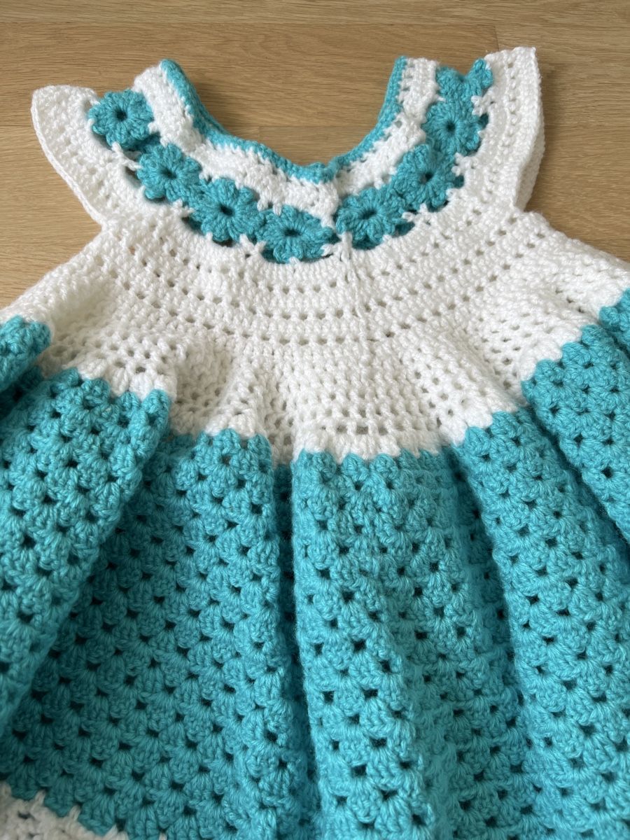 Kleider & Röcke: Das Kleid Neu Unikat – Neu und originalverpackt aus Schaffhausen von Samija. 1