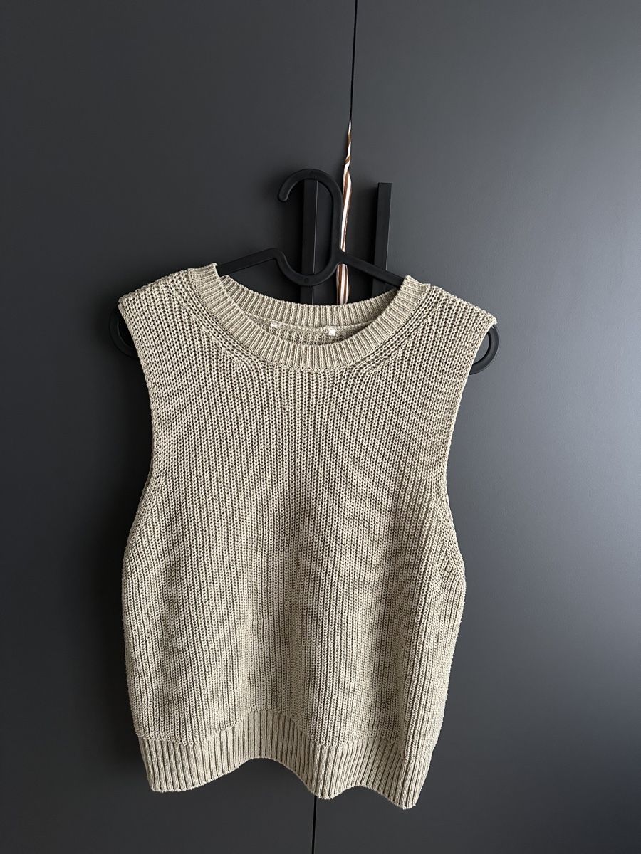 Top: Strickveste olivgrün Grösse M – Usato da Rümlang venduto da ohsnapiiitzme2