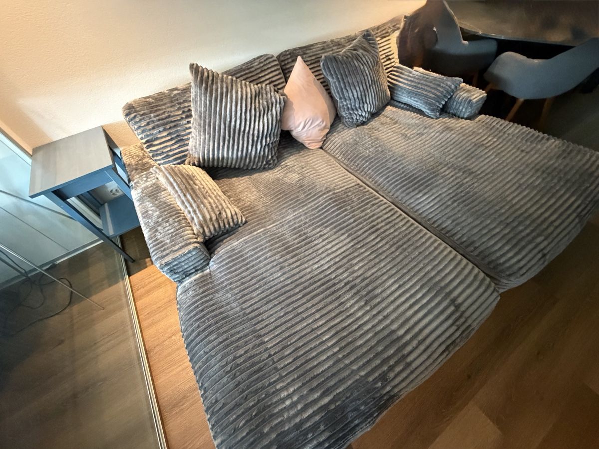 Sofas: BIGSOFA ZUM VERKAUFEN – Gebraucht aus Pfäffikon ZH von des_kt2p 2