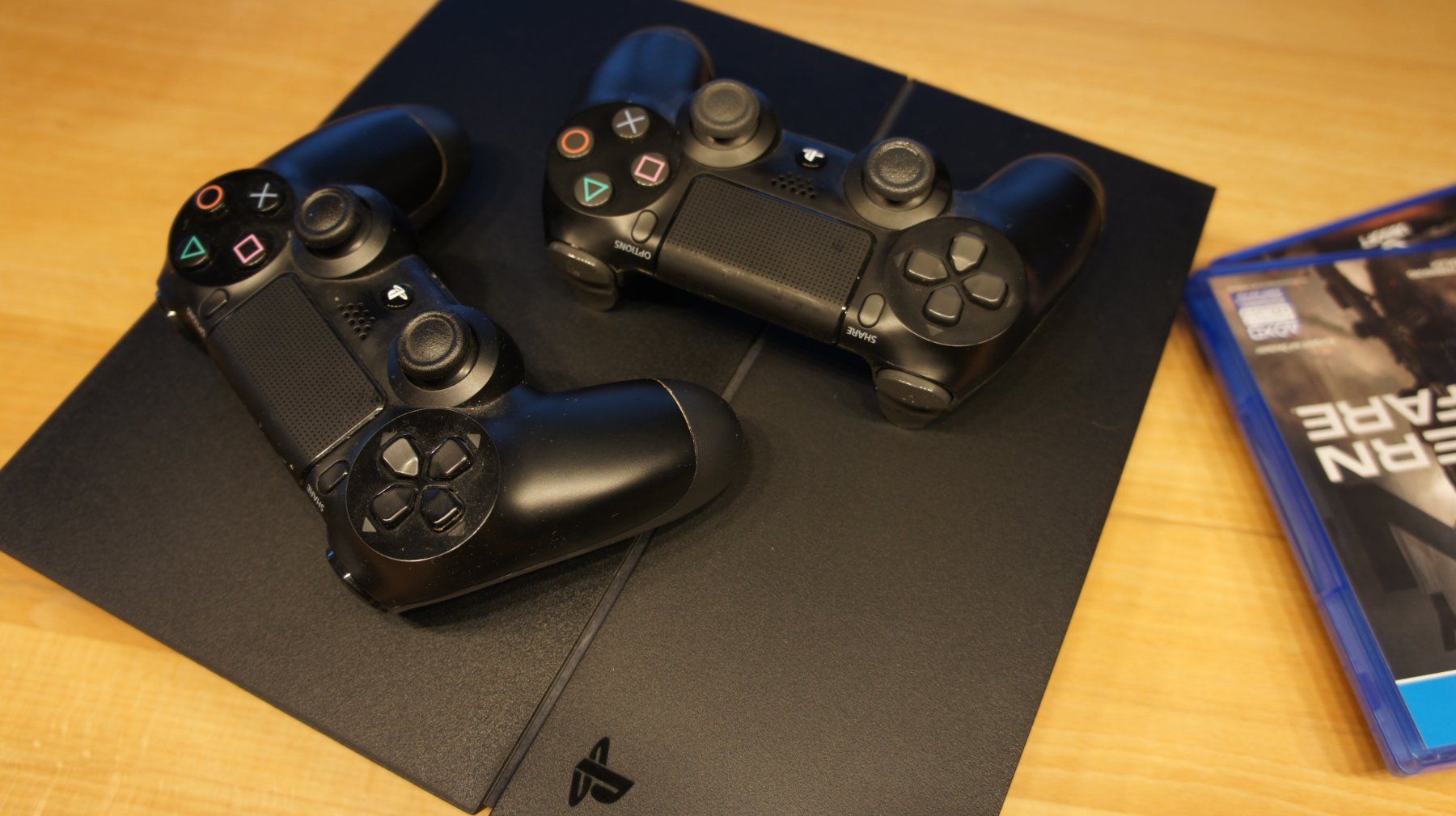 Sony Console: Playstation 4 Slim mit 2 Controller + 2 Spiele! – Nuovo (secondo la descrizione) da Eich venduto da Apfelkuchen96 3