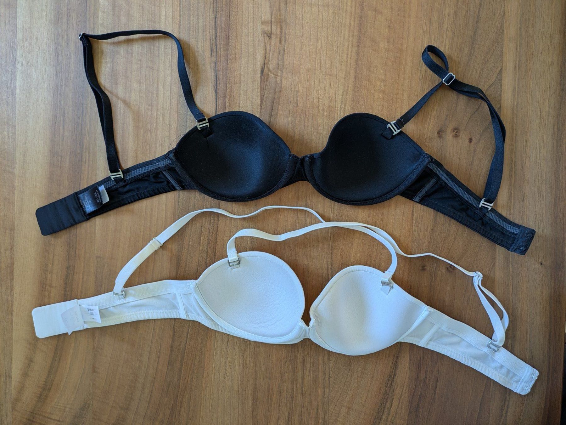 Calida Sonstige Unterwäsche: 2 BH's 75A "Calida" schwarz + weiss – Gebraucht aus Bonstetten von Scoutinggirl 2