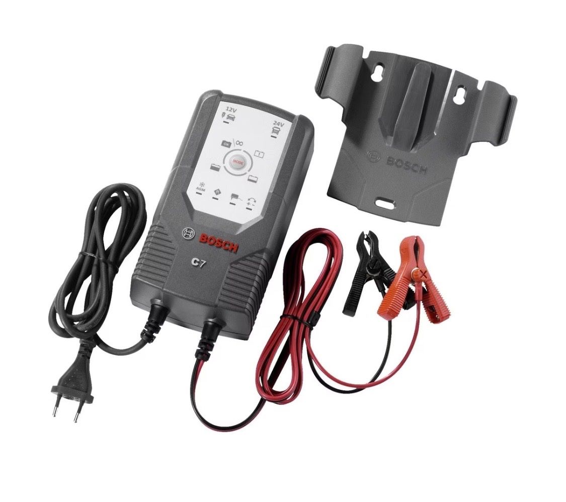 Bosch Batterie-Ladegeräte: Batterieladegerät 12/24V Bosch C7 – Gebraucht aus Stadel von Mandant7 1