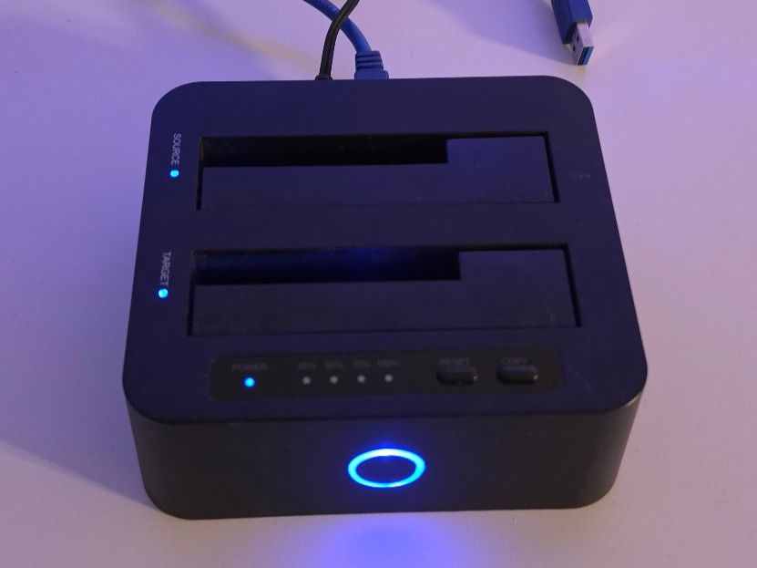 Docking station: Icy Box IB-123CL-U3 für 2,5" oder 3,5" SATA – Usato da Niederhasli venduto da Lunatrixa