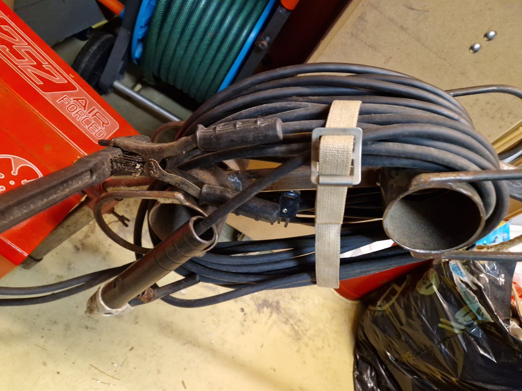 Postes à souder: Electroden Schweissgerät Miura 252 – D'occasion à Wädenswil par tome70 2