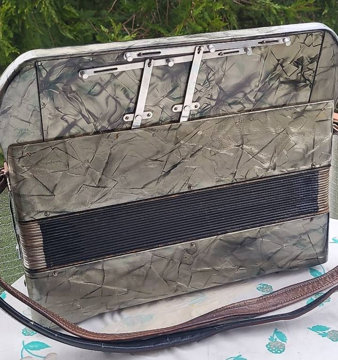 Strumenti musicali: Accordéon hohner Sirena VII 4 voix – Usato da Penthalaz venduto da EvandroLuz 2