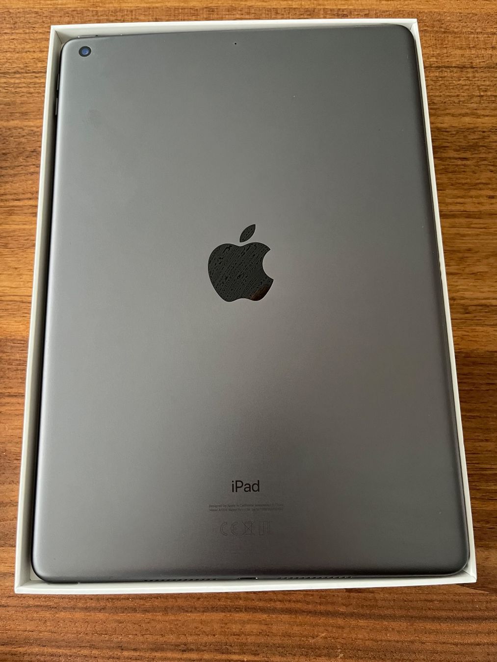 Apple Tablet PC: Ipad 8th Generation  Wi-Fi – Gebraucht aus Lyss von  1