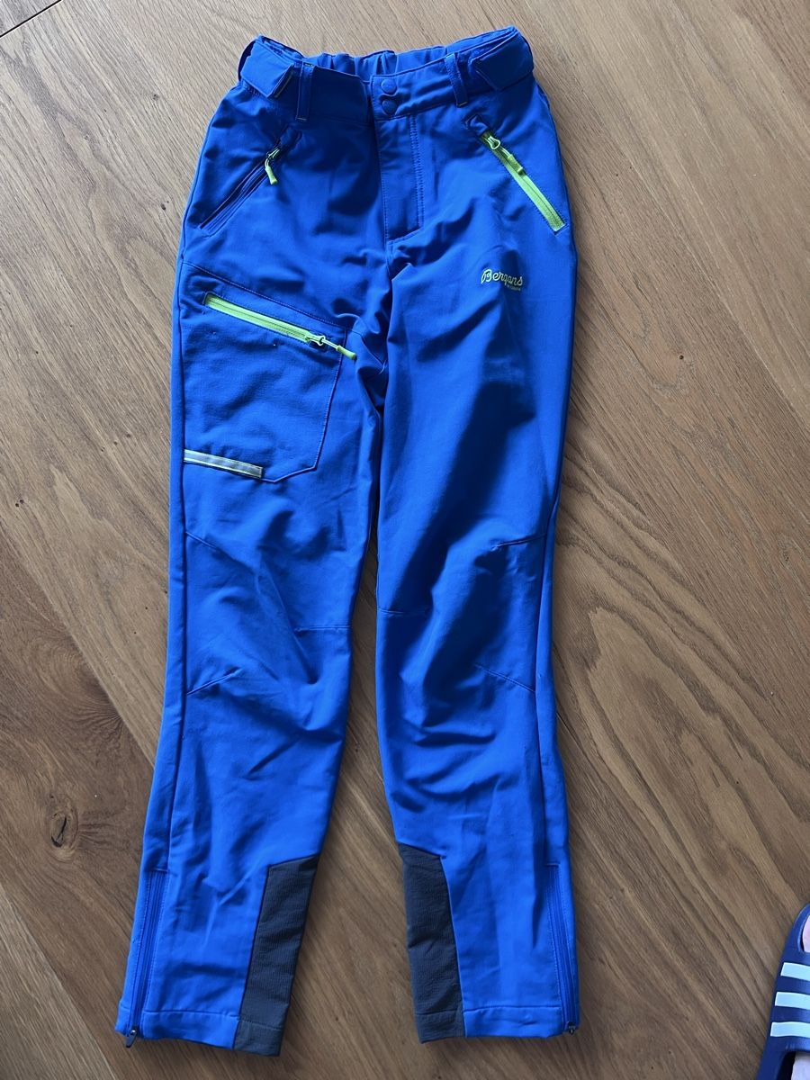 Bergans Hosen: Bergans Softshellhose, Grösse 152, blau – Gebraucht aus Stetten AG von akasa