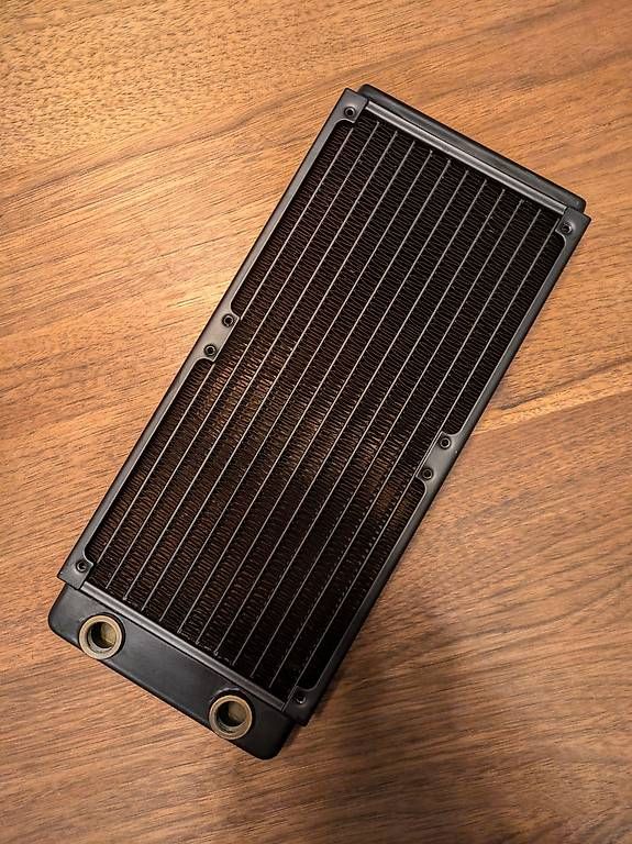EKWB Custodie: EK-CoolStream Classic SE 240 Radiator – Usato da Baden venduto da Knisch 1