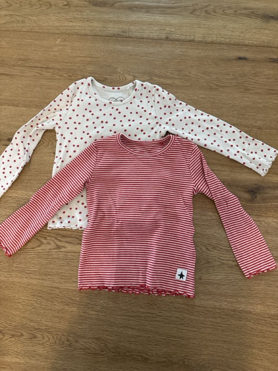 Next Blusen, T-Shirts & Tops: 2 T-Shirts, Gr.86, Topzustand – Gebraucht aus St. Gallen von Venus1010
