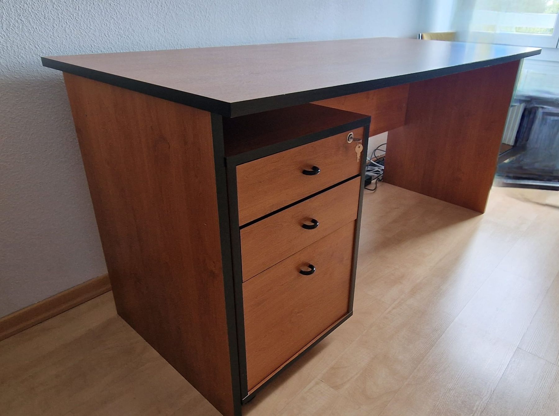 Scrivanie: Bürotisch in Holzoptik – Usato da Bern venduto da Aliloli 4