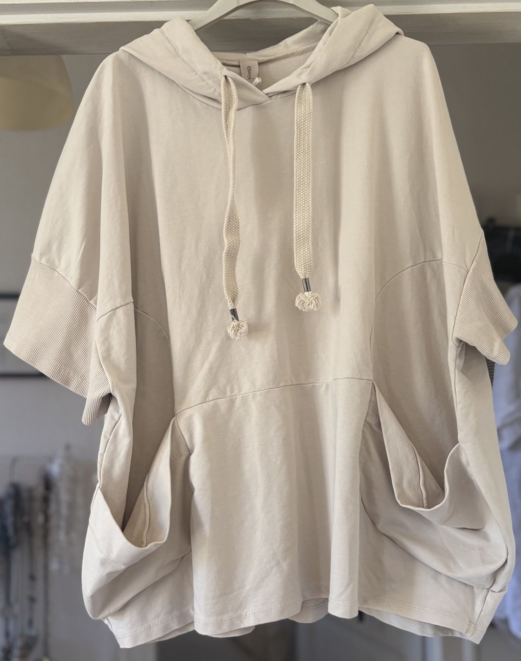 Pullover & Sweatshirts: SWEAT-HOODIE EN COTON! M – Neu und originalverpackt aus Locarno von NicoNion