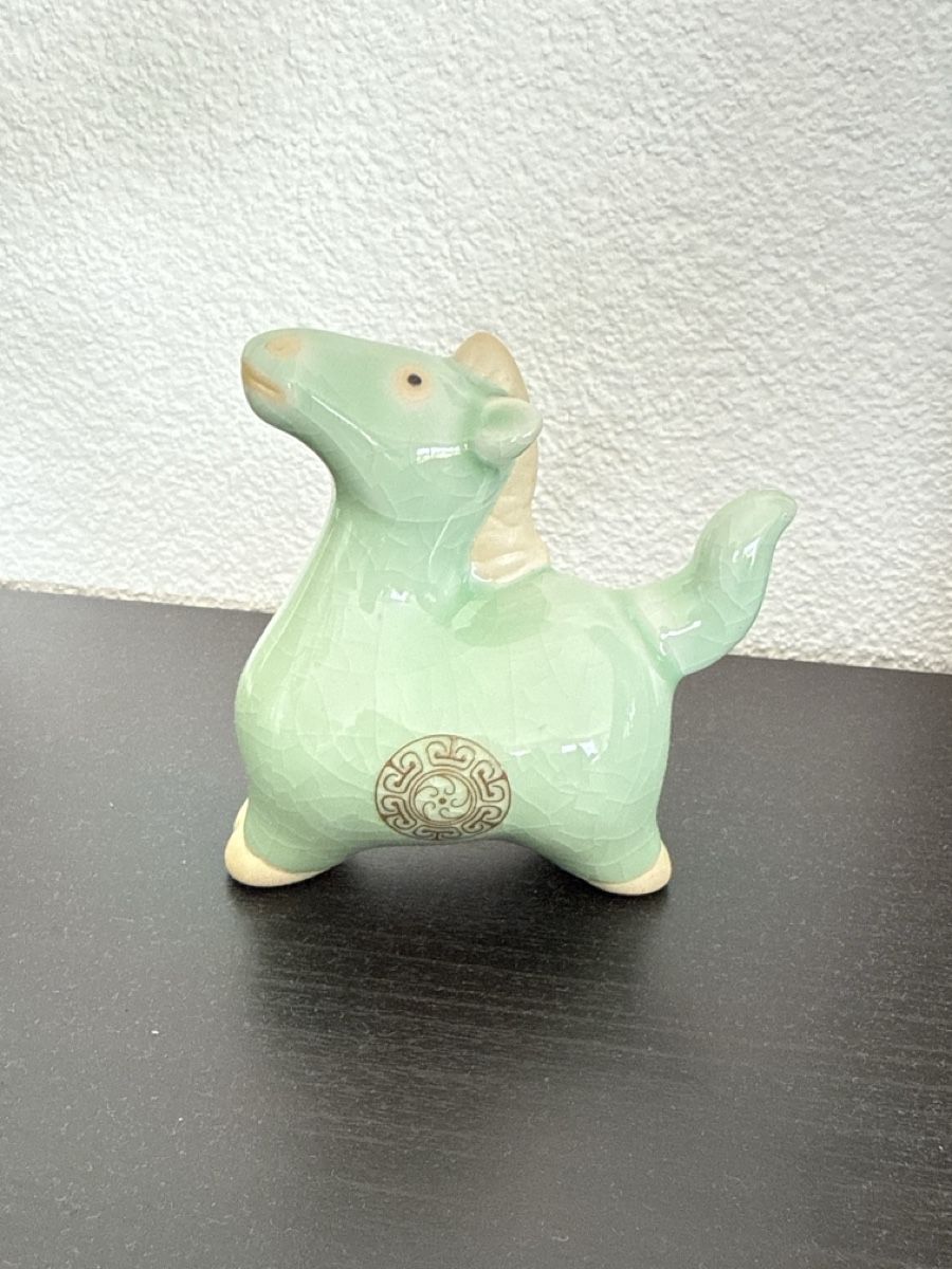 Tutte le decorazioni: Keramik Pferd grün Figur Dekoration – Nuovo (secondo la descrizione) da Arbon venduto da llaauraa