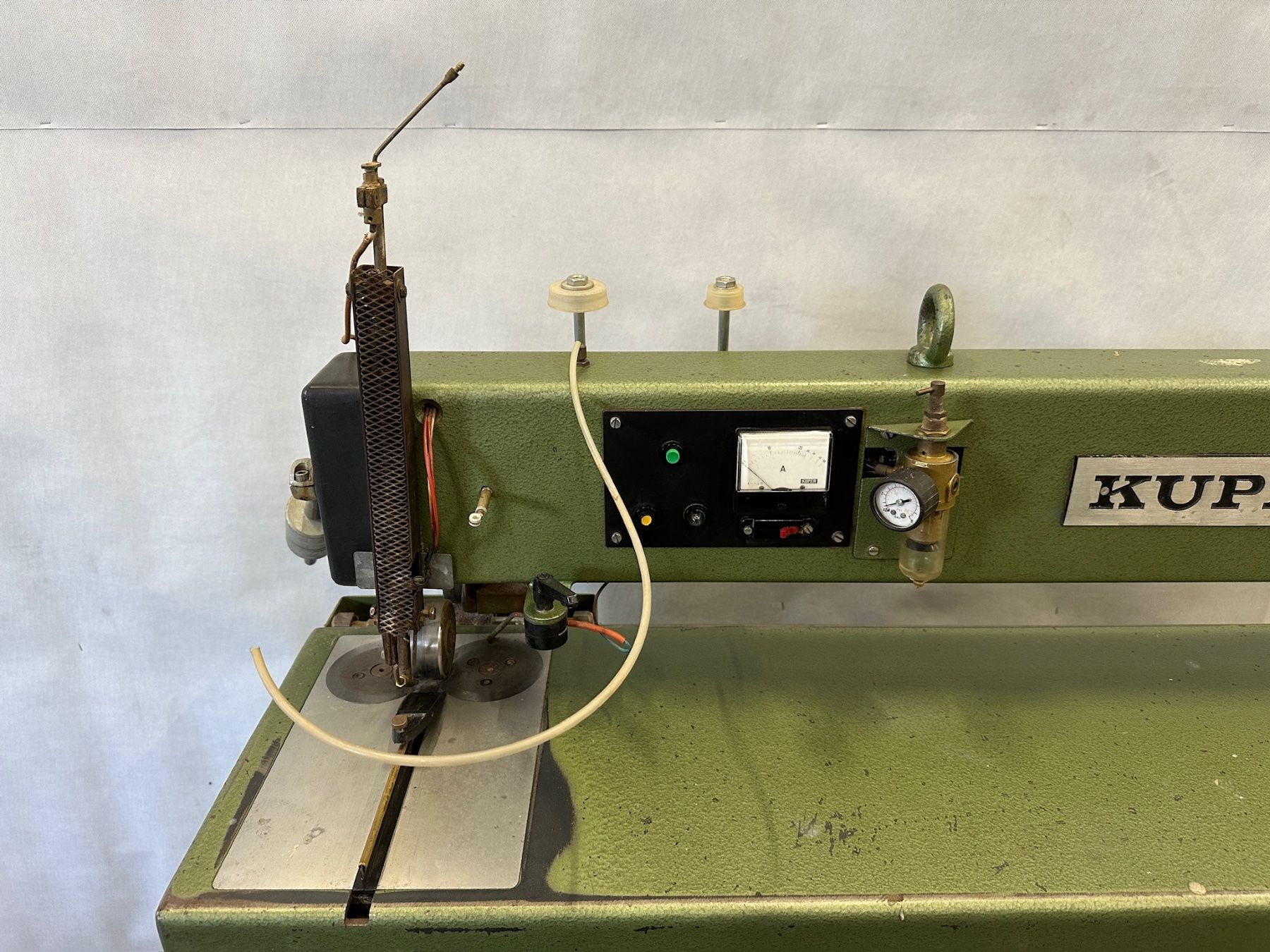 Tutte le macchine: FURNIERFÜGEMASCHINE - KUPER – Usato da Rothrist venduto da Die_Welle 3