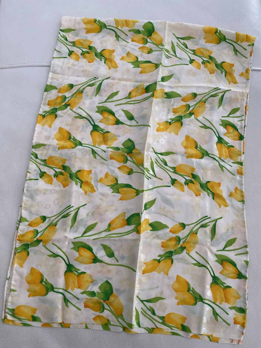 Foulard & Sciarpe: Seiden Schal 🌸 – Usato da Opfikon venduto da Luis144 5