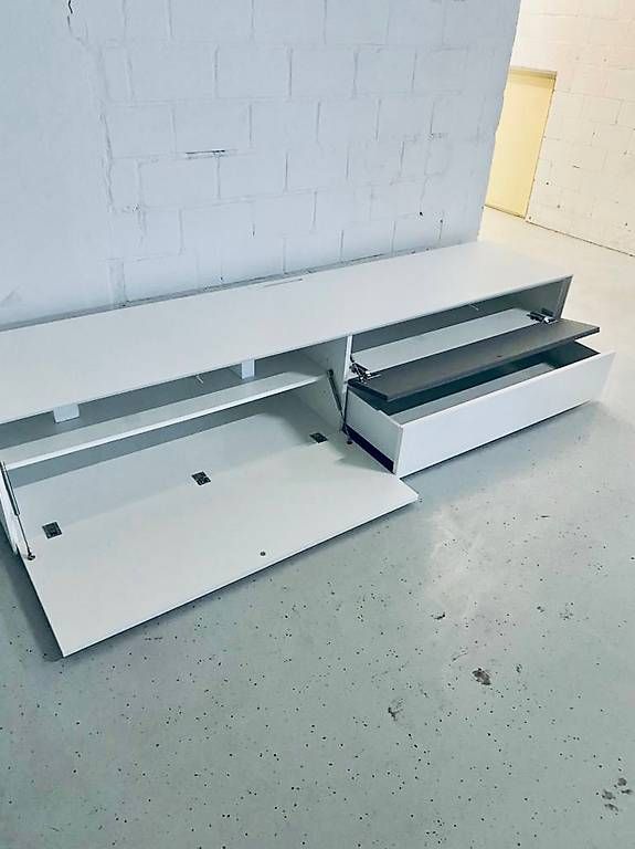 TV Möbel: Tv -möbel / Lowboard – Neu und originalverpackt aus Amriswil von ViolaM 3