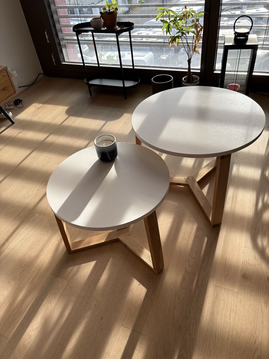 Set di tavolo e panche: Beistelltisch Set rund weiss/Eiche – Usato da Winterthur venduto da chb_x799 1
