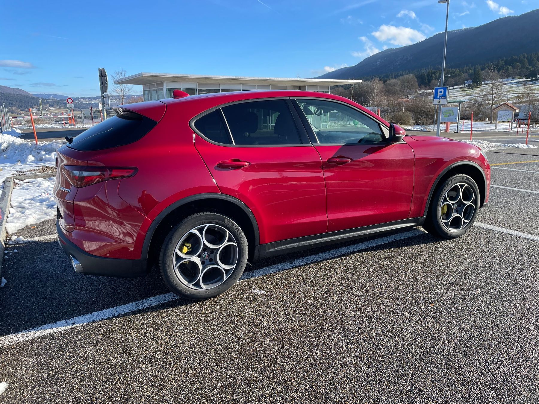 Alfa Romeo Automobili: ALFA ROMEO Stelvio 2.0 TI Q4 Automatic – Usato da Lengnau BE venduto da mar_fcb8 4