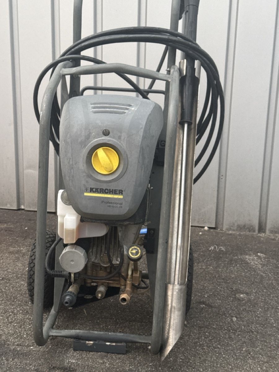 Kärcher Nettoyeurs à haute pression: Kärcher HD 10/25 4S – D'occasion à Zofingen par merc212
