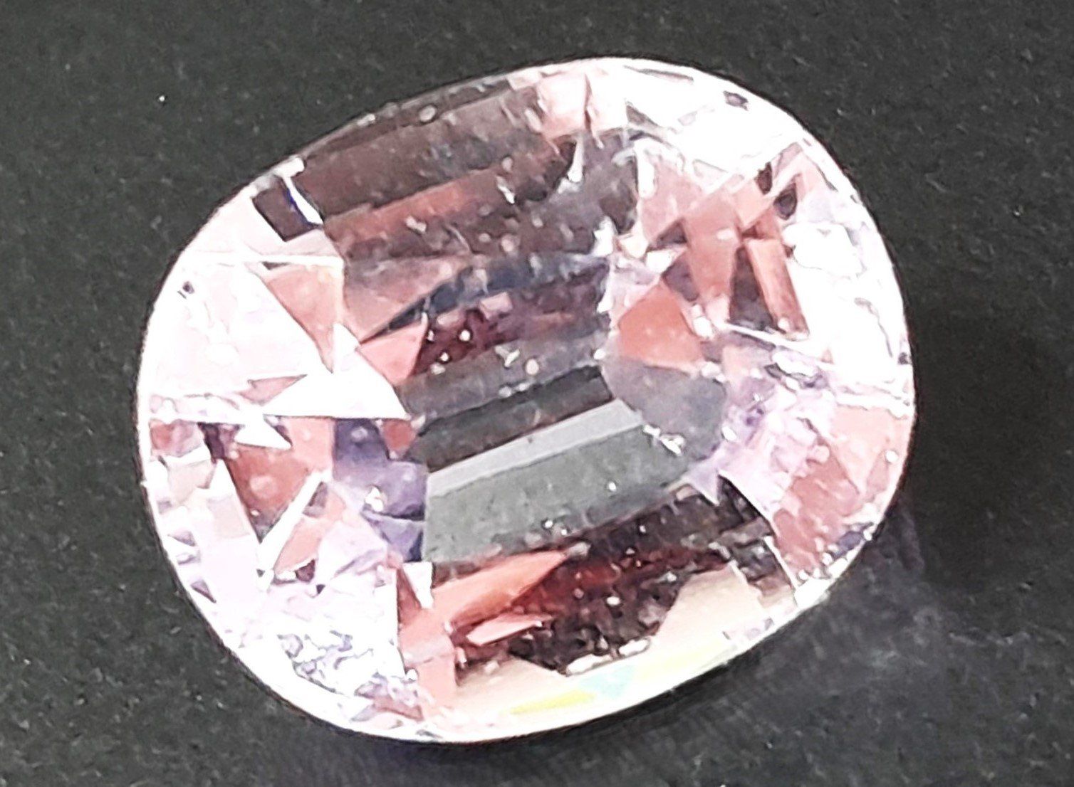 Pietre preziose: SPLENDIDE Kunzite coussin 6.44 ct - CERTIFICAT 644.- Fr – Nuovo (secondo la descrizione) da Grimisuat venduto da Valgem 2