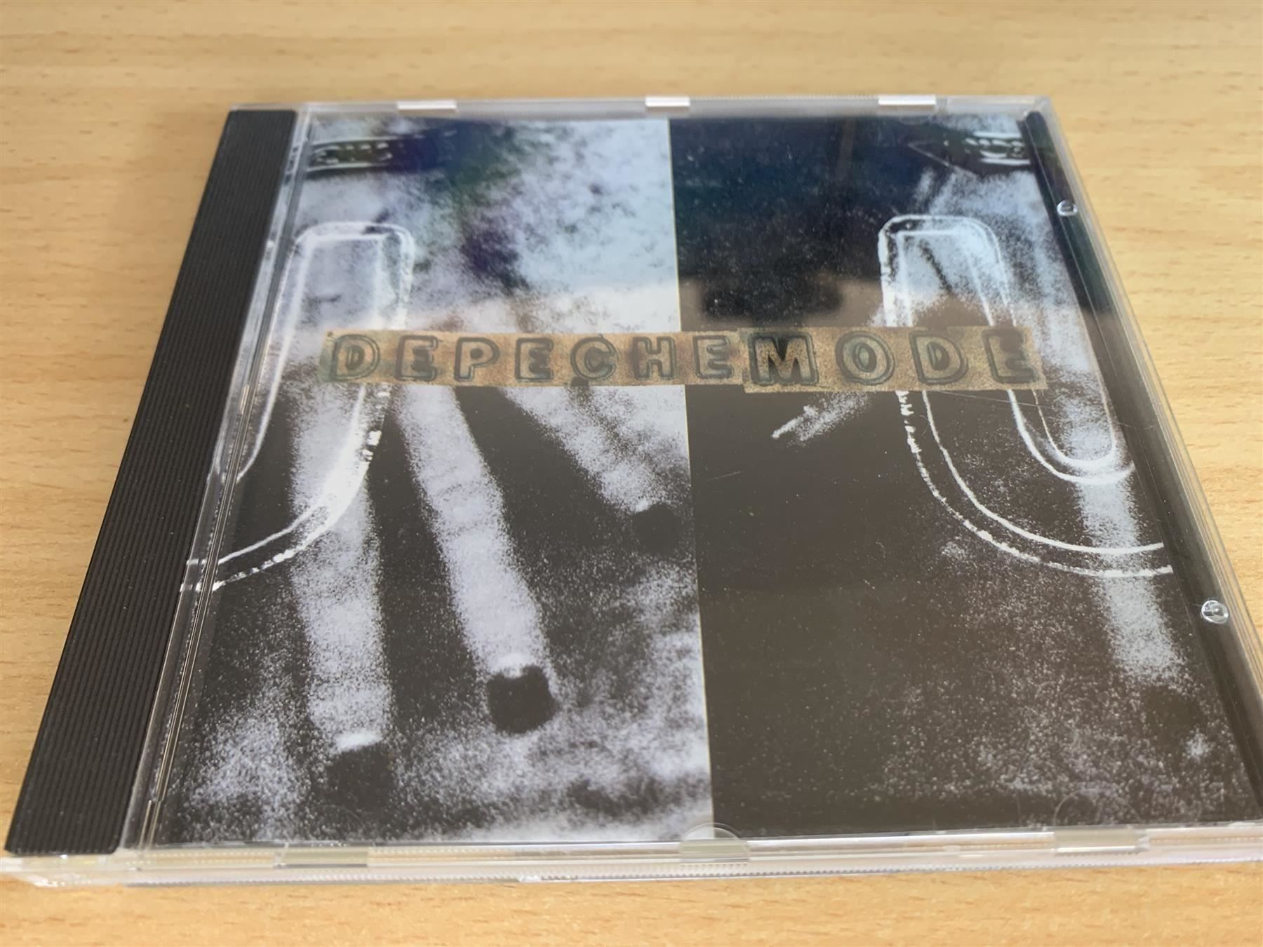 CD: Depeche Mode – Useless – Usato da Rikon im Tösstal venduto da Alpenmutz