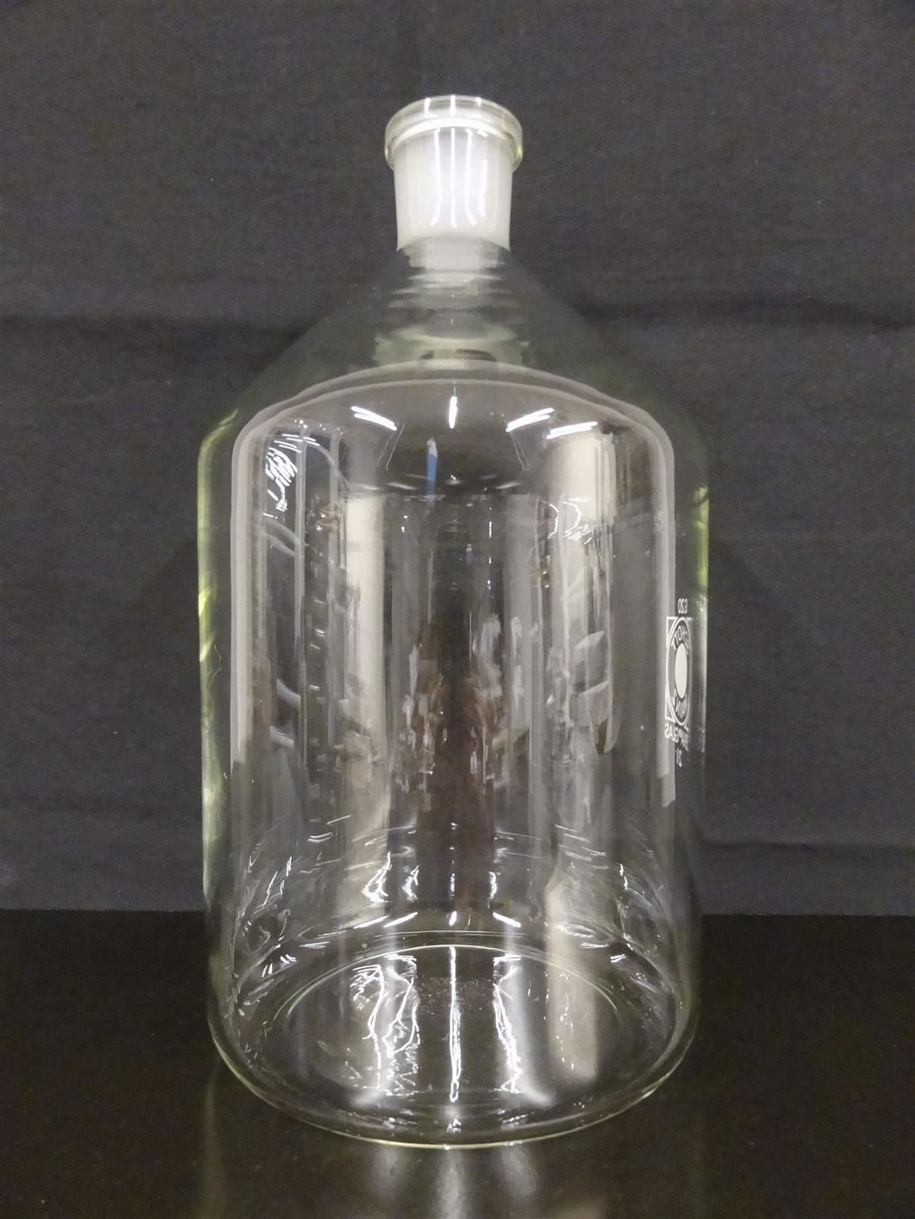 Schott Accessori da laboratorio: Standflasche Laborflasche 2 Liter SCHOTT – Nuovo (secondo la descrizione) da Kerzers venduto da Flaschenposten 6