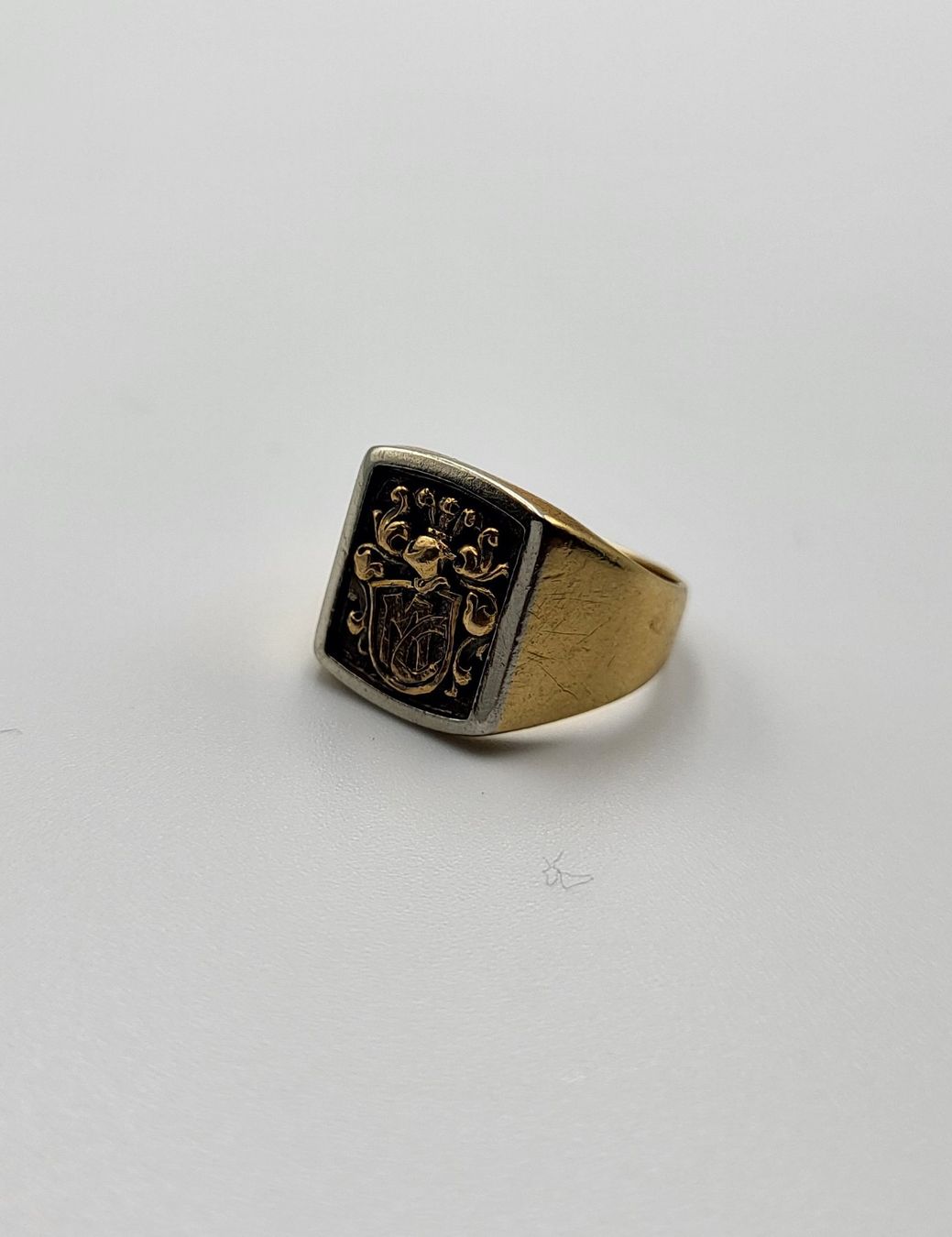Anelli: 18 Karat 750 Gold Wappenring – Usato da Wald ZH venduto da Aniade 7