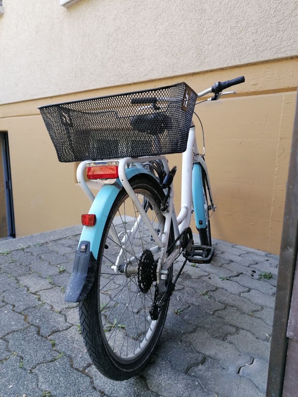 Velos: Kindervelo Weiss mit Korb – Gebraucht aus Bützberg von marss09 1
