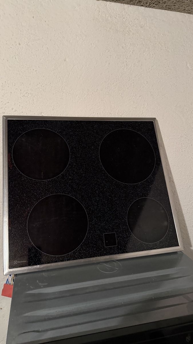 Electrolux Forni: Electrolux Backofen mit Glaskeramikplatten  – Usato da Steffisburg venduto da Eurobrax 9