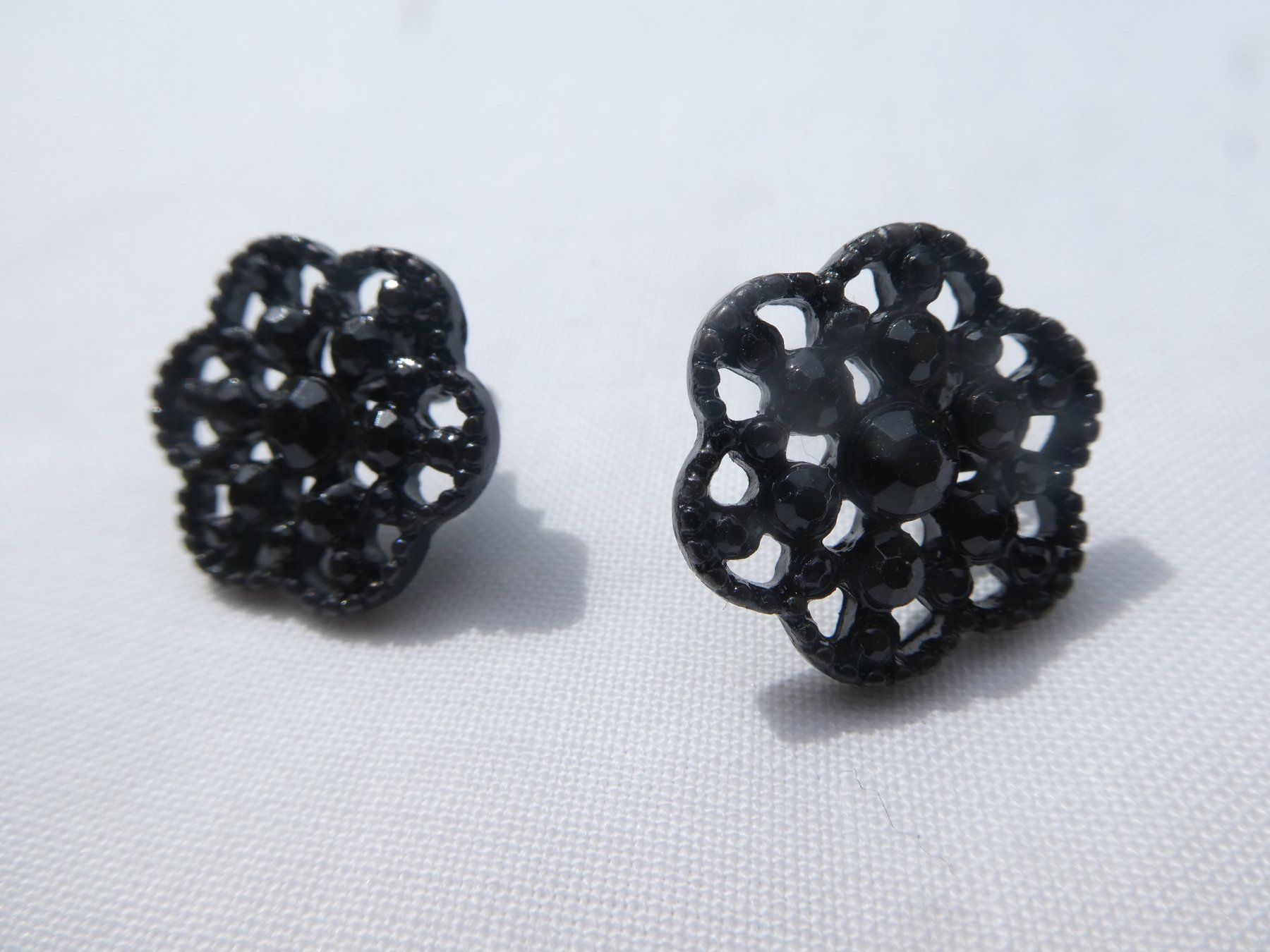 Ohrringe & -stecker: Ohrstecker, Modeschmuck – Gebraucht aus Gattikon von kaandooh