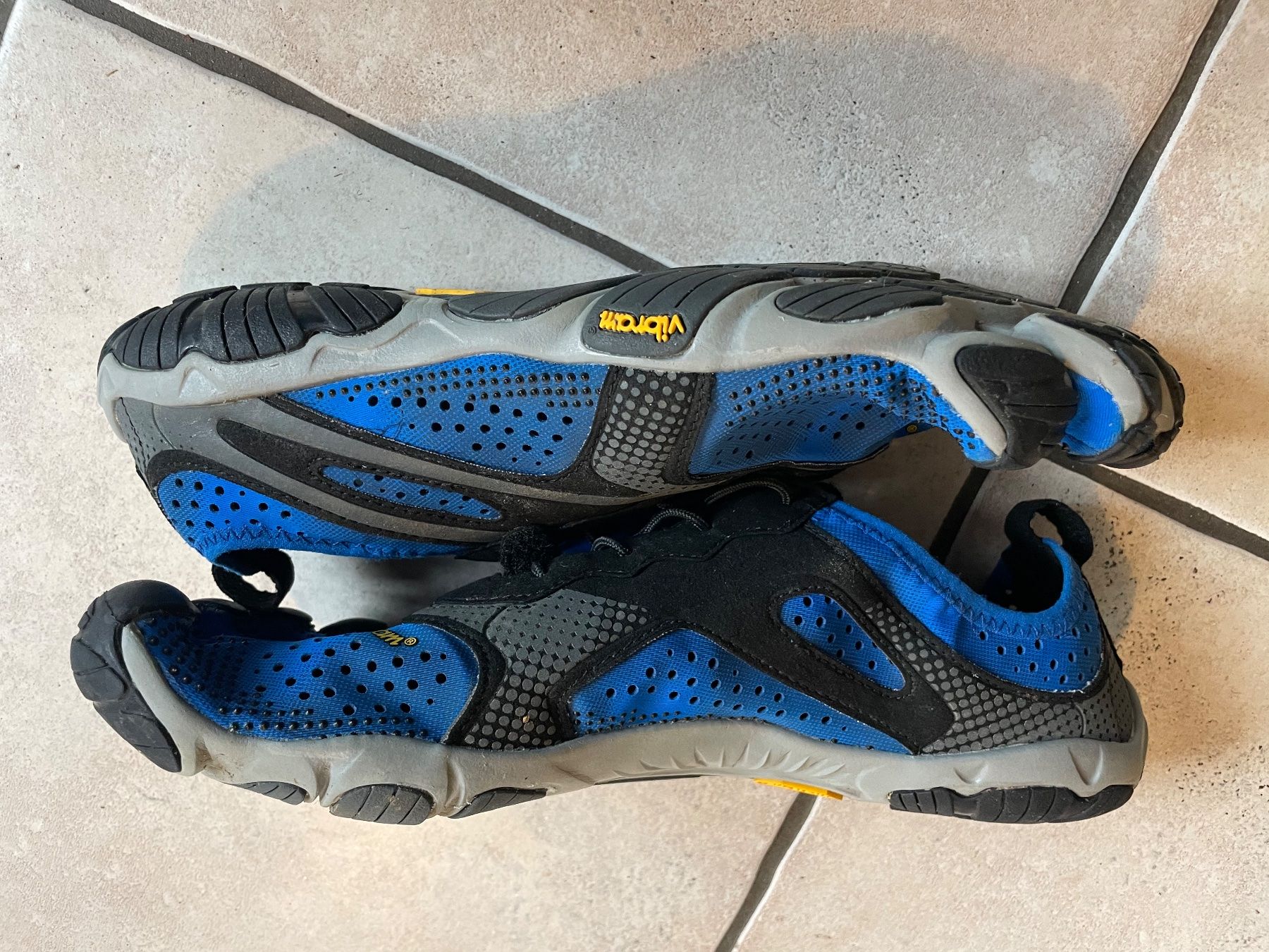 Vibram Scarpe da uomo: Buty Vibram Fifefingers – Usato da Bauma venduto da sunny-chick 1