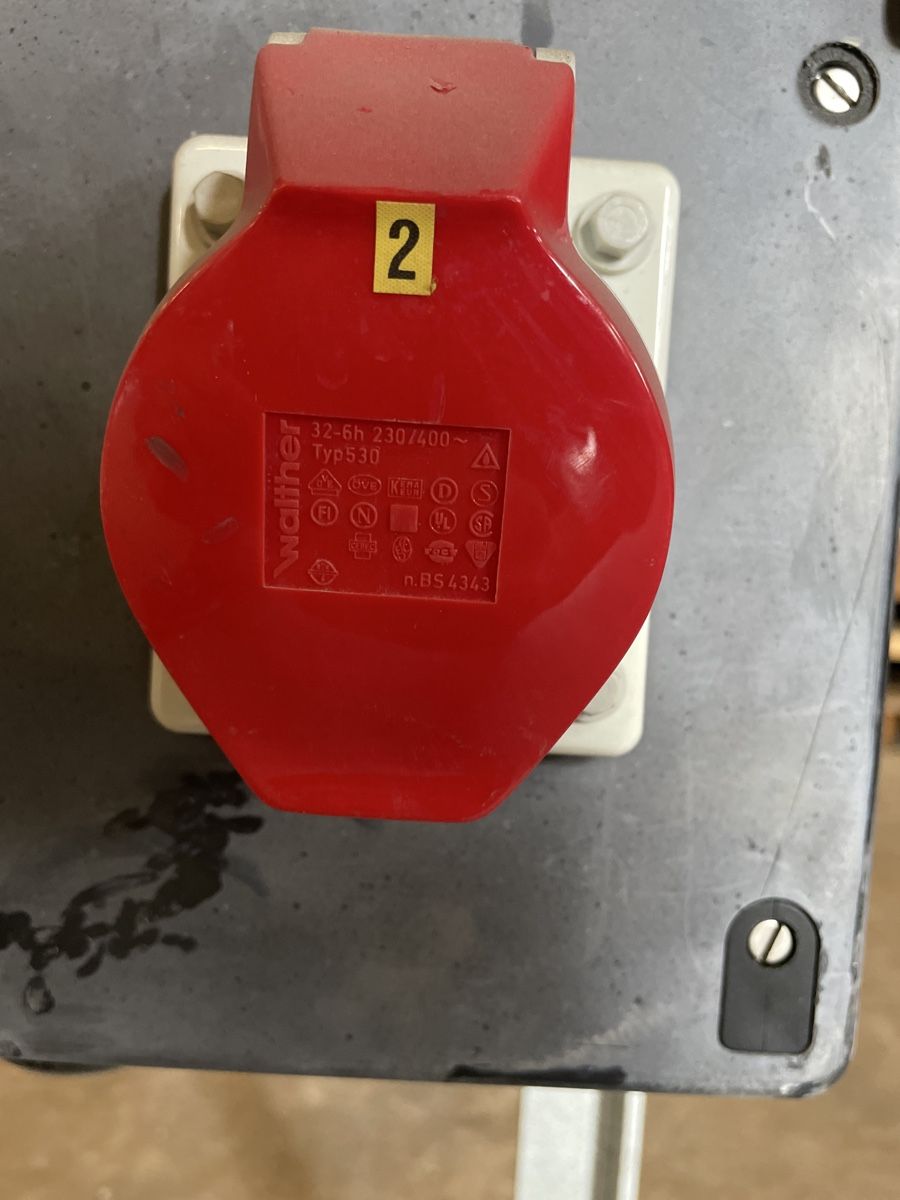 Electrotechnique: Baustromverteiler – D'occasion à Eschenbach SG par Roger-Fuss 6
