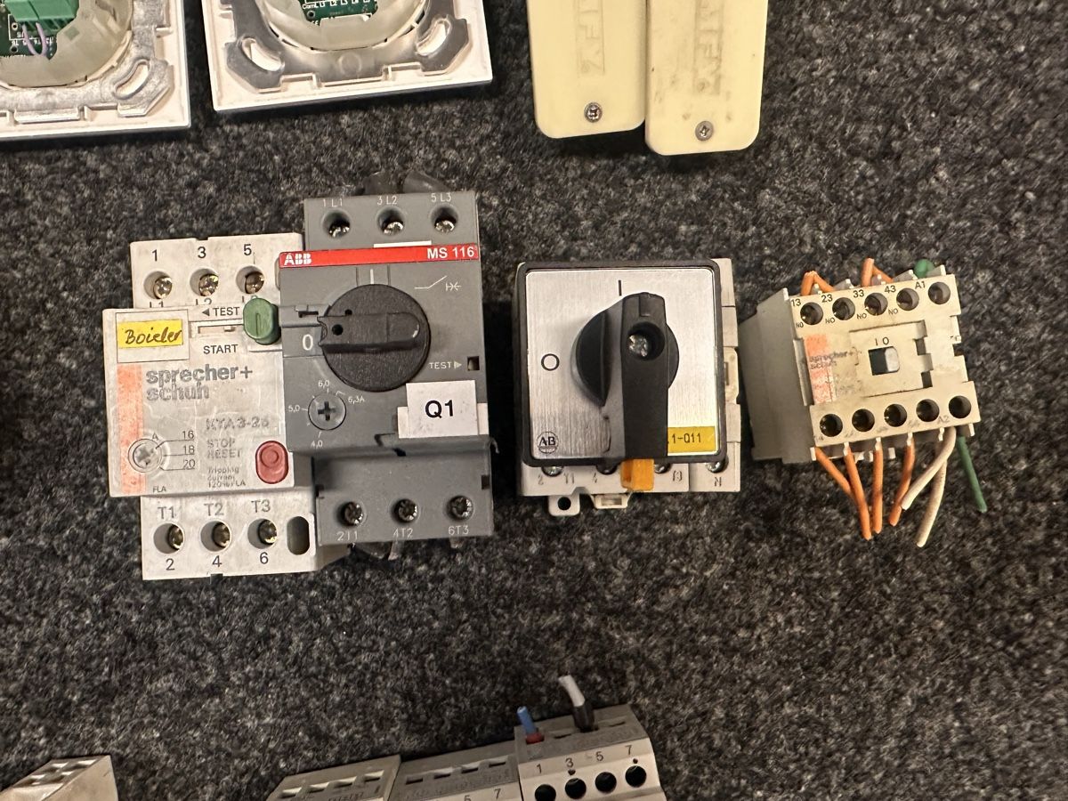 Componenti elettronici: Elektrokomponenten gebraucht – Usato da Bern venduto da db1988 3